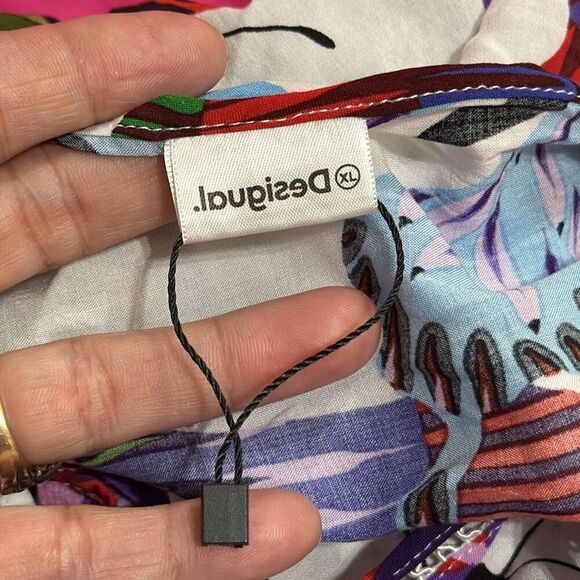 (A5) Desigual. Very fluid and fresh short tunic made of LenzingEcovero. - Picture 13 of 13